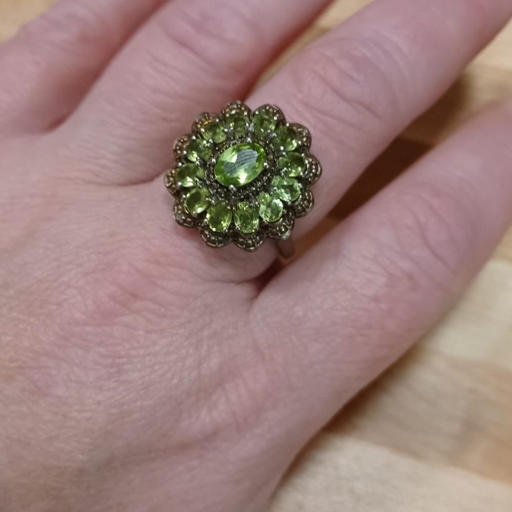 Sterling Peridot Statement Ring - image 1